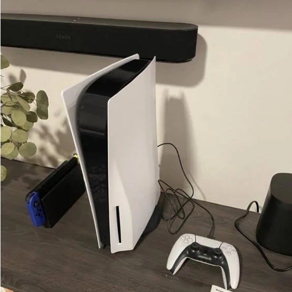 PlayStation 5 Sony, Brand New! - Picture 3 of 3